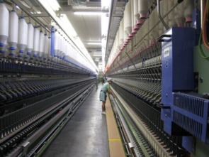 西班牙百年纺纱厂,万锭用工仅有5人
